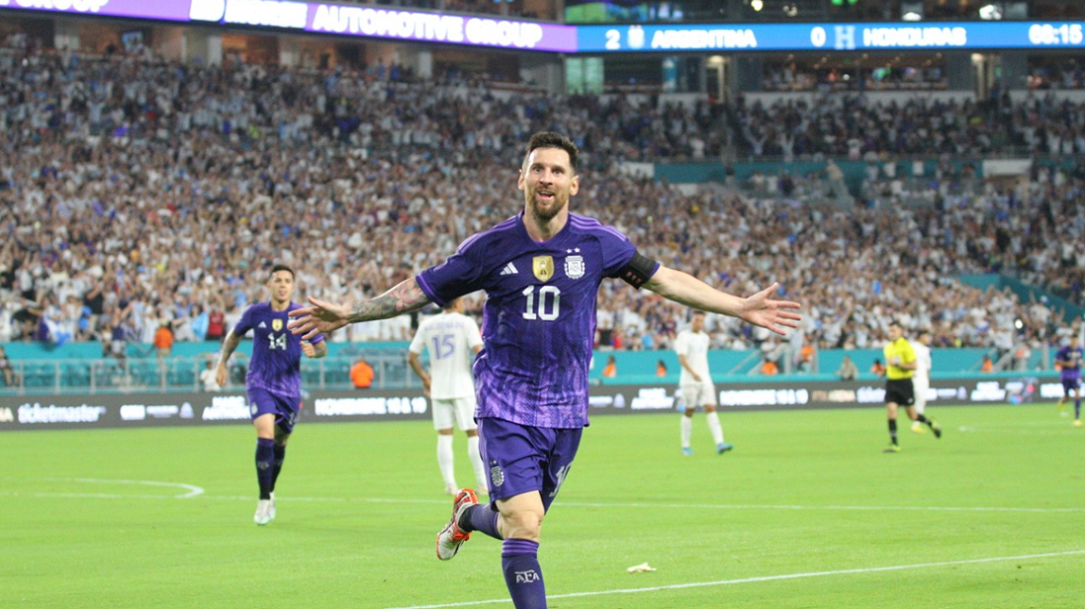 Argentina venció 3 a 0 a Honduras con Messi como figura