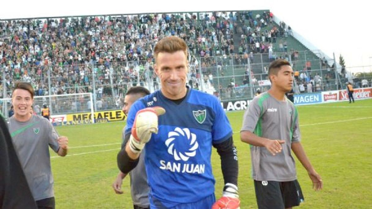 Leonardo Corti jugará en Peñarol.