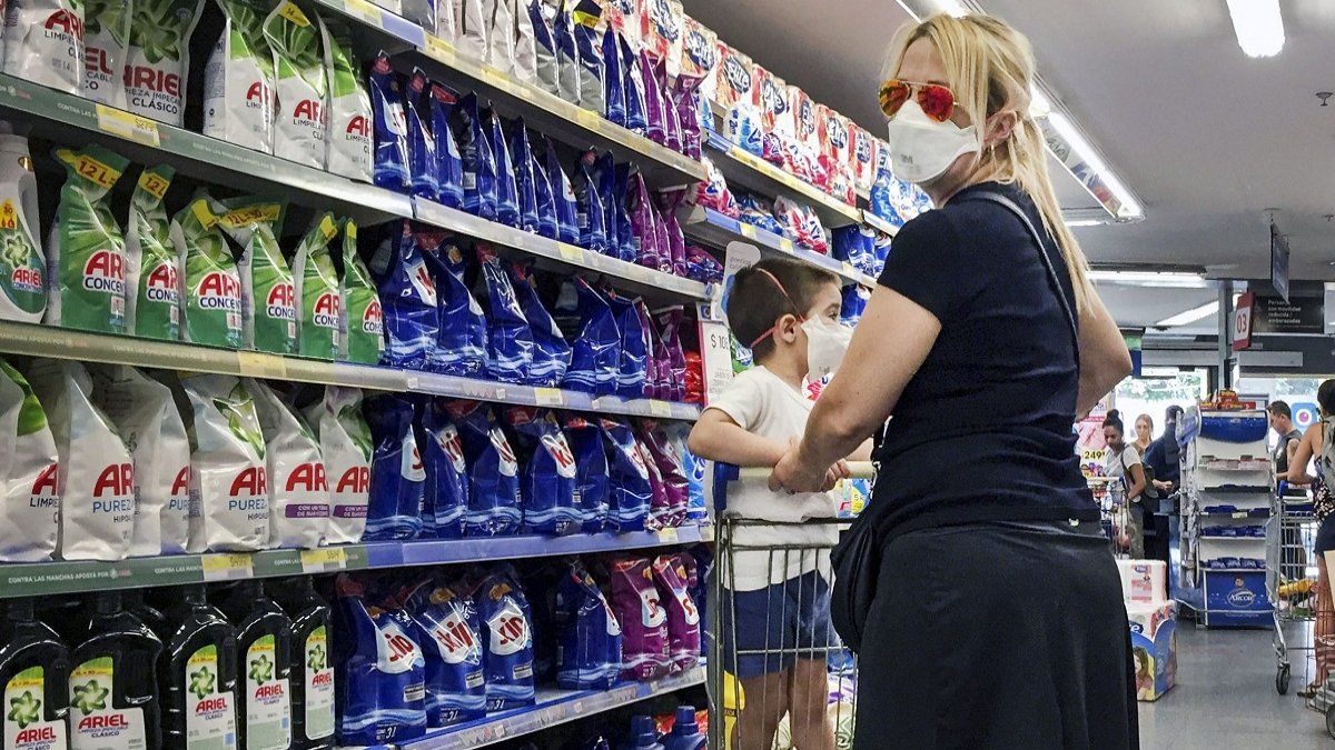 Una familia necesitó más de $60.000 en marzo para no ser pobre
