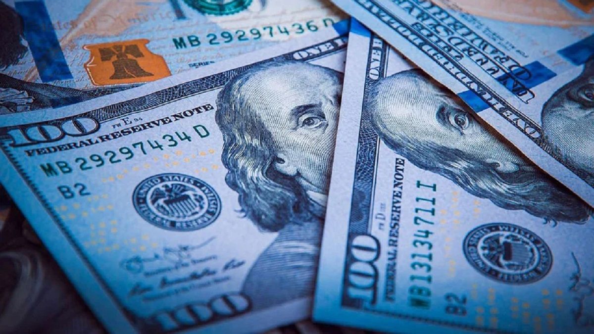 Dólar oficial y blue a cuánto cerraron este lunes 6 de febrero
