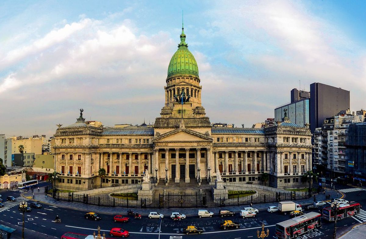 Diputados: se suspendió la Bicameral para tratar el DNU del FMI