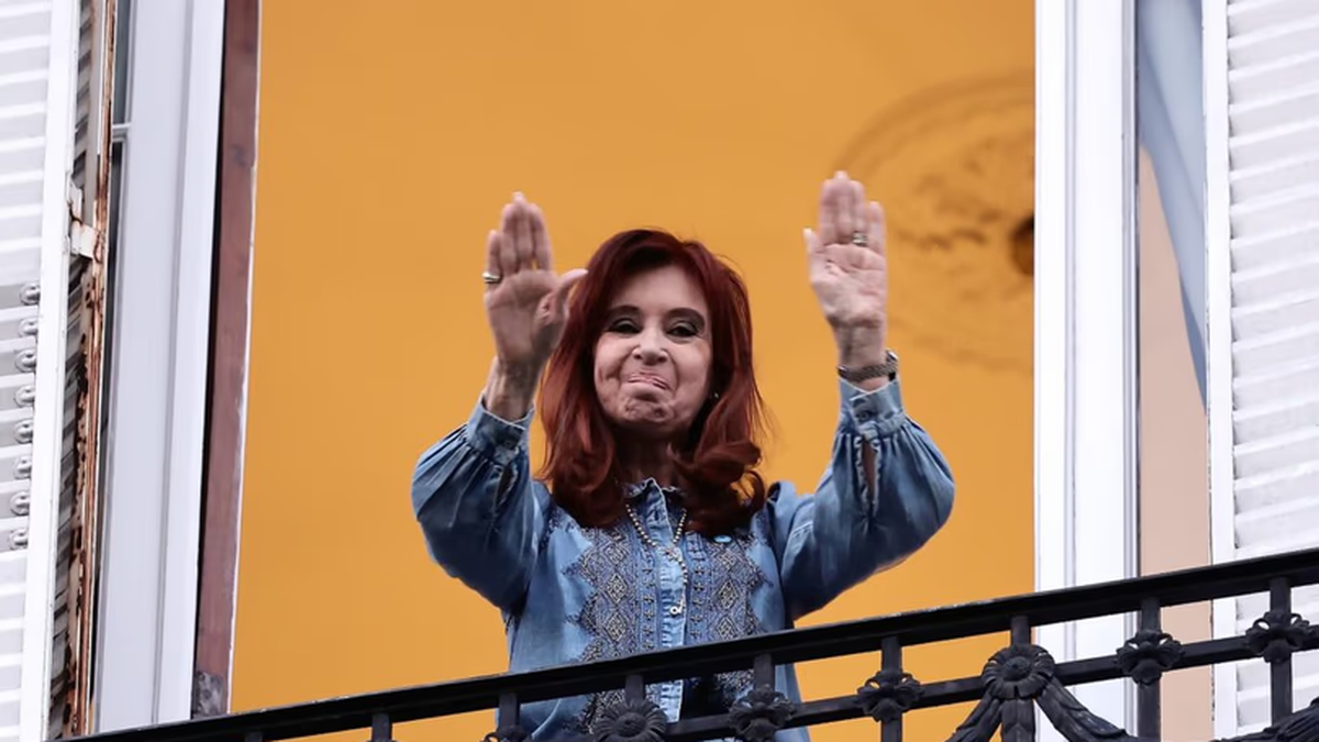 La Justicia intimó a CFK y le advirtió que evitara actos que alteren la tranquilidad