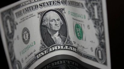 El dólar oficial cerró en alza a $94,82 y el CCL subió 0,2%