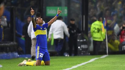 Sebastian Villa festeja el primer gol de Boca Juniors. Foto: Alejandro Santa Cruz (Télam).
