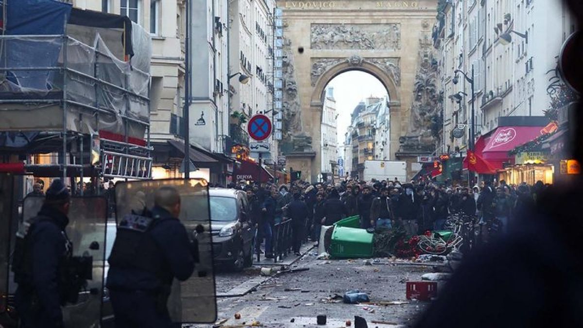 Continúan las manifestaciones en Francia por ataques racistas