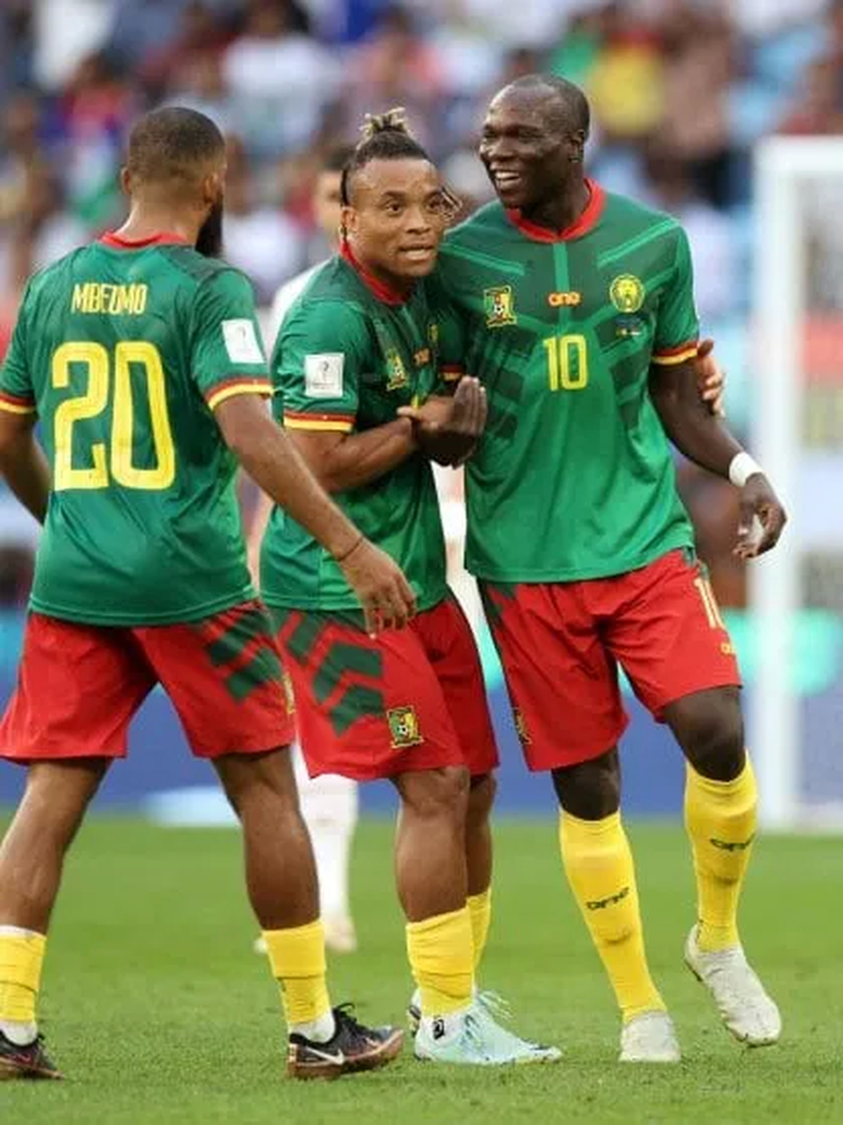 Camerún y Serbia empataron en un partidazo que los complica