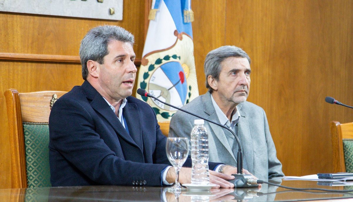 El gobernador Sergio Uñac junto al ministro de Minería