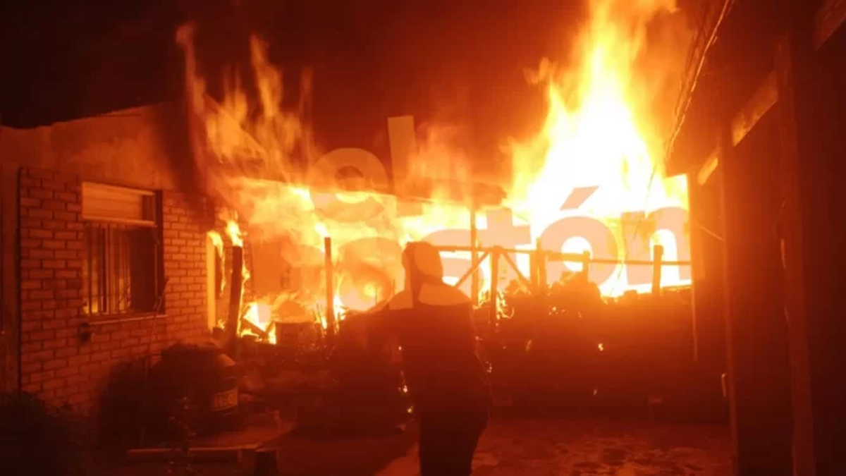 Una familia caucetera perdió todo en un incendio y piden ayuda