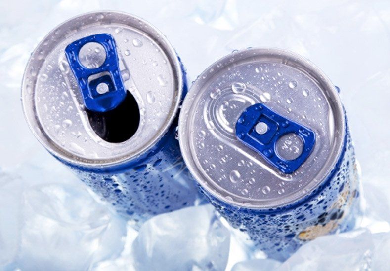 Las bebidas energéticas: ¿Pueden perjudicar la salud dental?