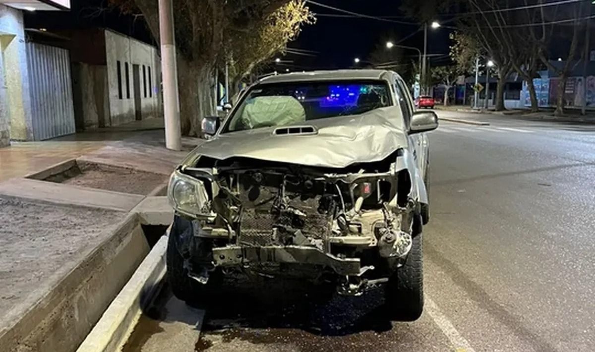 Murió el joven motociclista que chocó con una camioneta en Rivadavia