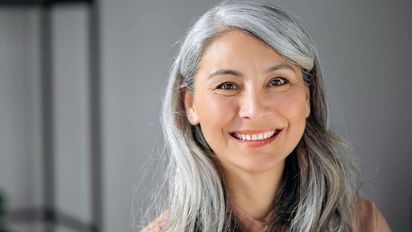 ¿El estrés puede sacarnos más canas?