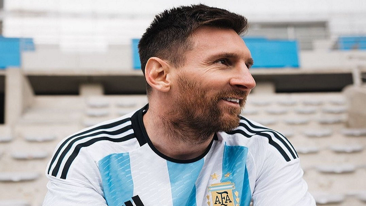 Argentina presentó su camiseta para el Mundial de Qatar