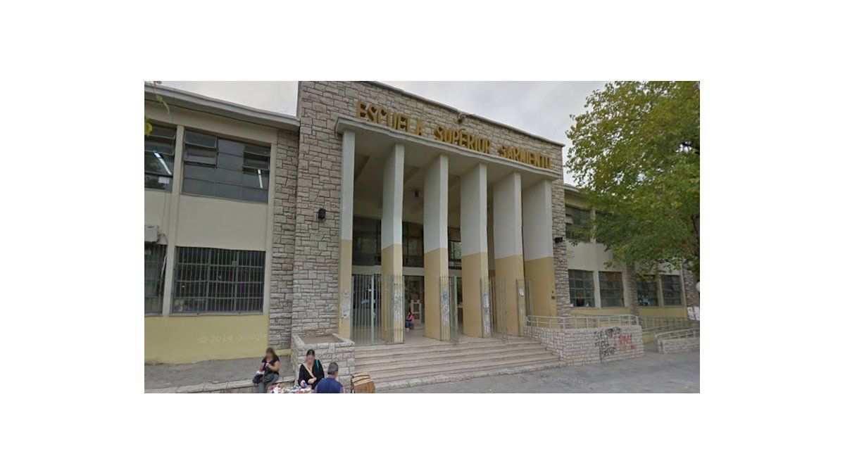 Los alumnos del primer ciclo de la escuela Superior Sarmiento tienen