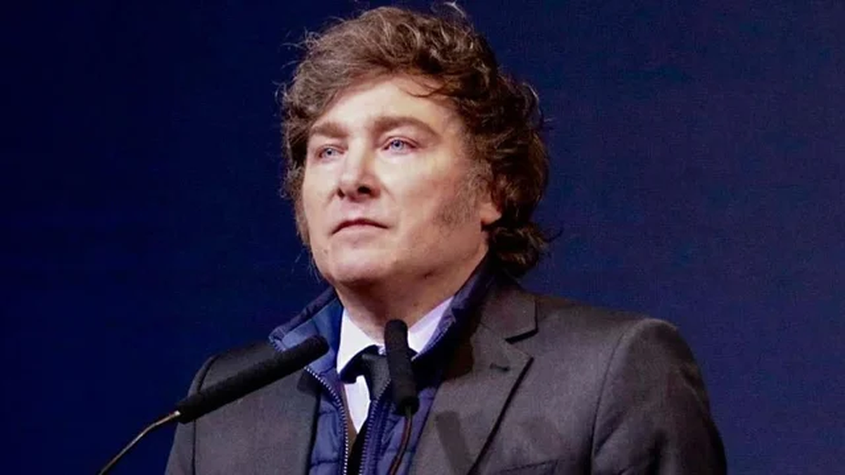 Facs&iacute;mil de una de las planillas en ruso con los nombres de los medios, el tema, el pago y la URL del art&iacute;culo