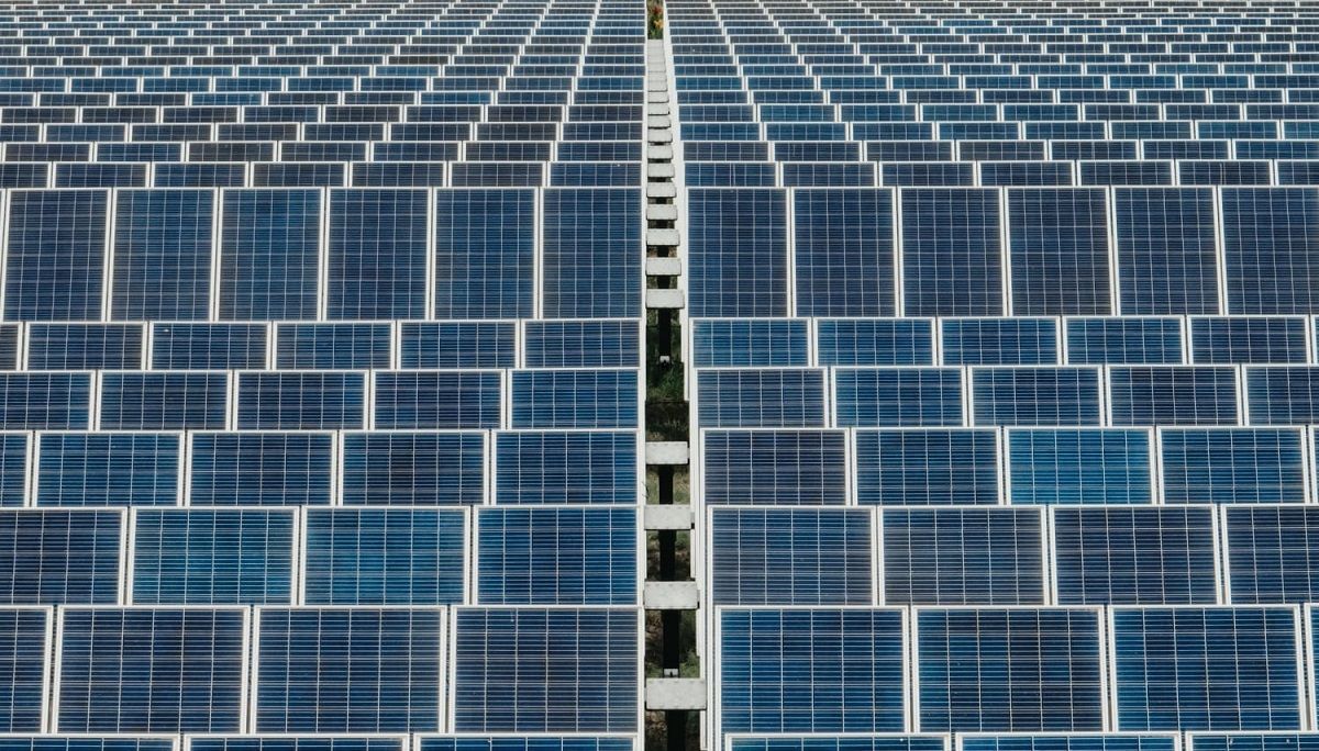 San Juan e YPF trabajarán juntos para invertir en energía solar