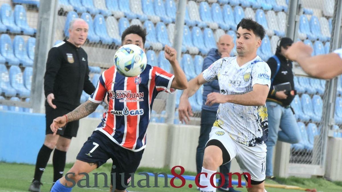 Peñarol derrotó 2-1 a Juventud Unida y sigue soñando (Fotos: Adrián Carrizo para sj8)