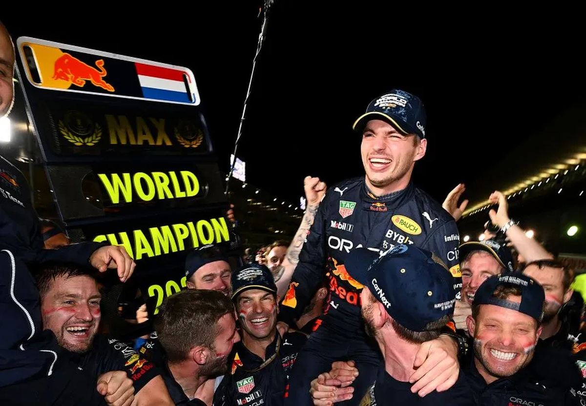 Verstappen es bicampeón de la F1, tras ganar el GP de Japón