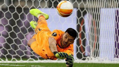 Gerónimo Rulli, el principal protagonista del triunfo del Villarreal en los penales.