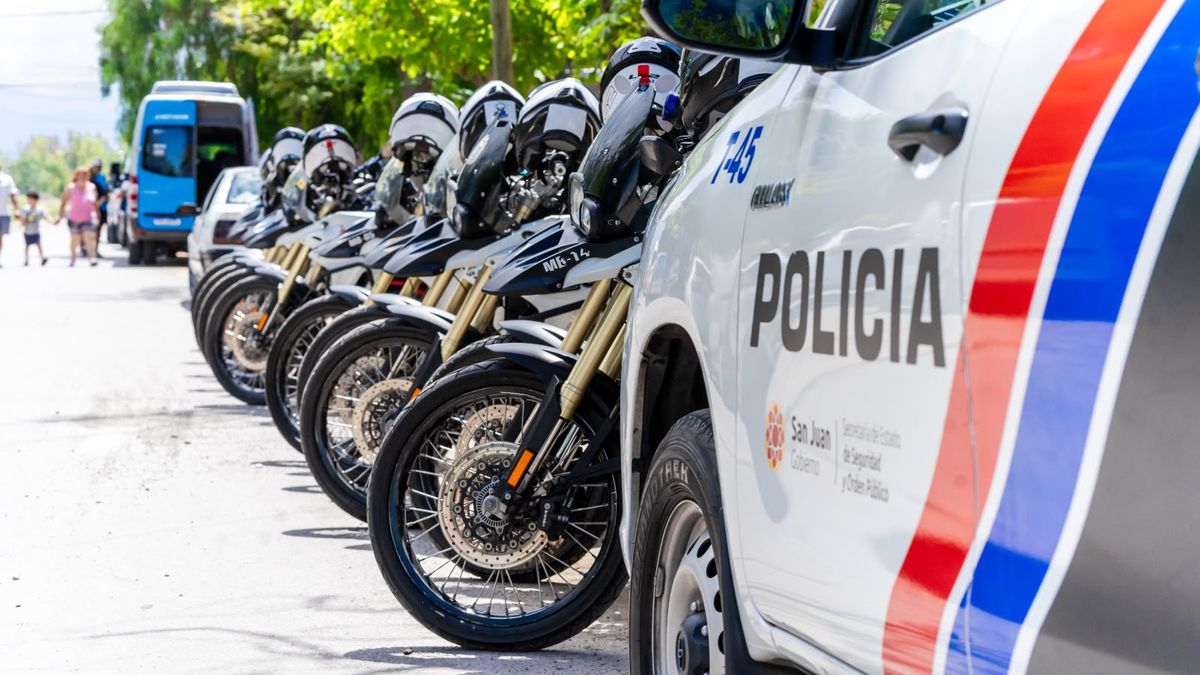 Policías reanimaron a un bebé de un año y le salvaron la vida en Rivadavia