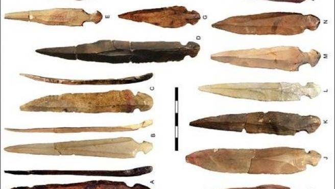 Descubrieron en una cueva neolítica cuchillos rituales usados para desmembrar cadáveres