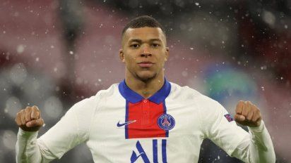 Mbappé marcó dos goles en la victoria del PSG.