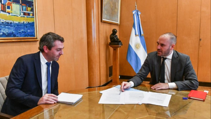 Renuncia Guillermo Hang a la secretaría de Comercio Interior