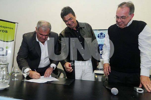 El UNO, Aspi y Sivendia firmaron un convenio para la venta de diarios