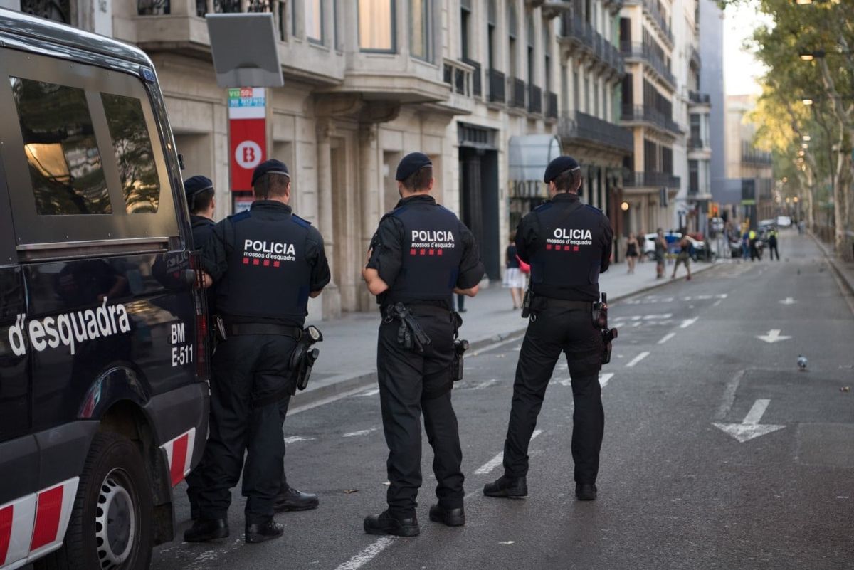 La Policía de Barcelona desbarató una orgía con más de 70 personas.