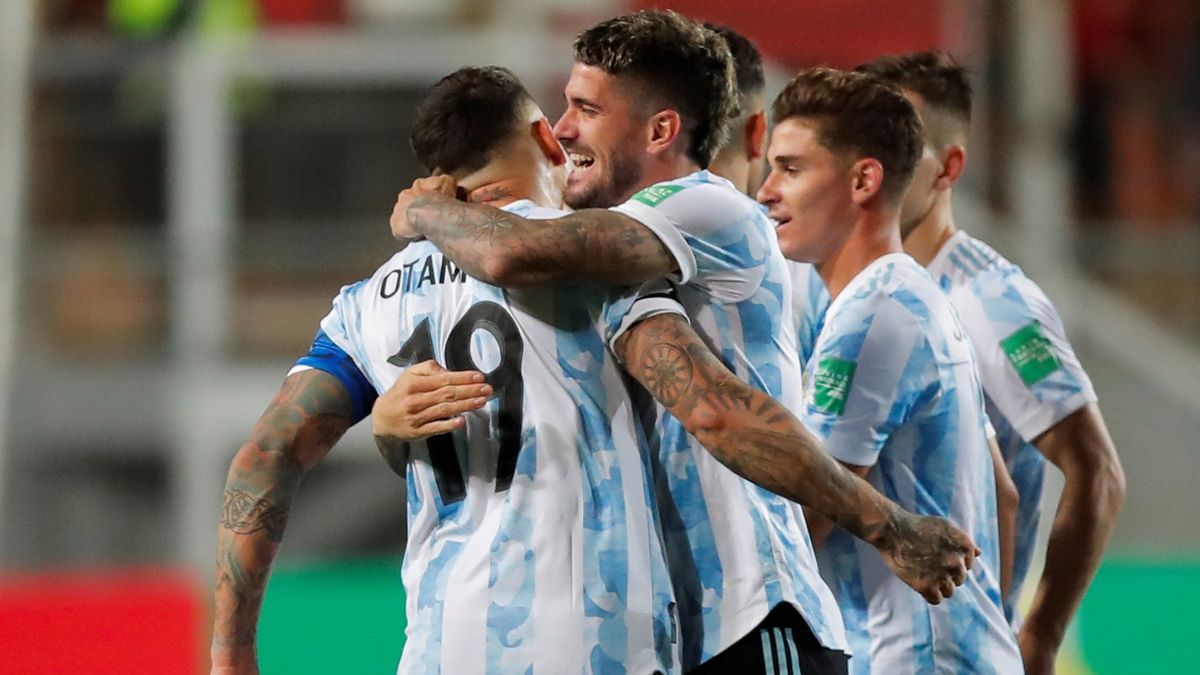 Argentina jugará con Colombia luego de vencer a Chile por 2 a 1.