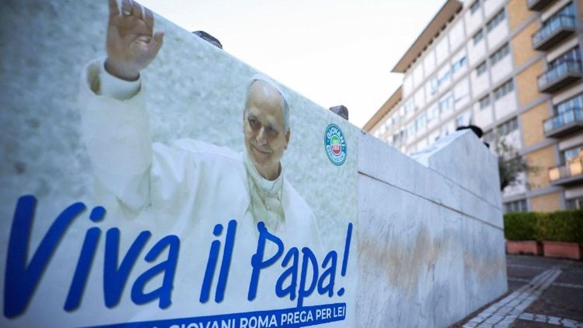 El papa León XIV pasó una buena noche y se levantó