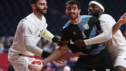 Argentina perdió con Francia en el debut. Foto: telam